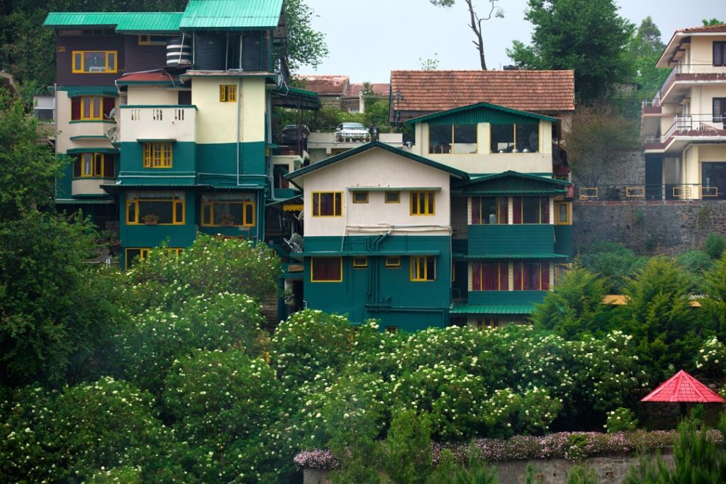 Pine Borough Inn Кодайканал Экстерьер фото